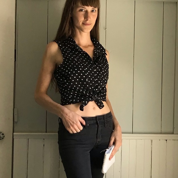 Truth NYC Tops - ✨H.P.✨ Sleeveless White Hearts button Down SOLD